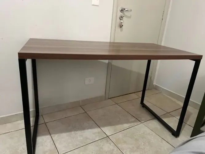 mesa escrivaninha estilo industrial