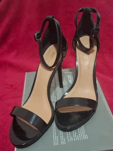 Sandália Arezzo 38