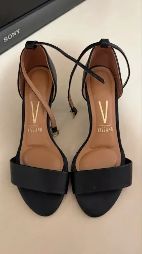 sapato vizzano salto fino preto