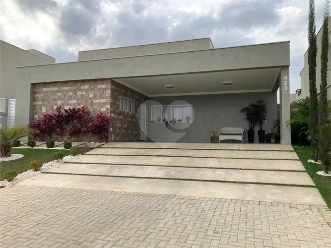 Casa para Locação em Condomínio Fechado / 4 Dormitórios / 2 Suítes / Sorocaba