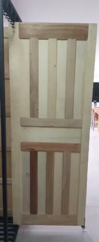 PORTA MADEIRA MACIÇA MODELO AMERICA R$ 440,00