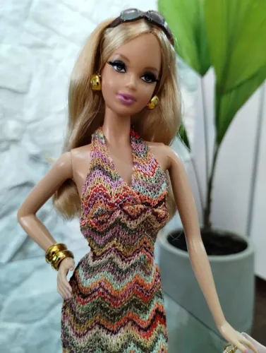 Boneca Barbie Collector Look City Shopper Black Label (Recolocada)