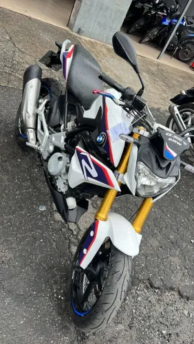 BMW G310R