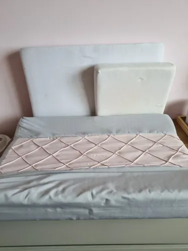 Kit completo trocador e travesseiros antirrefluxo em dois tamanhos para carrinho e berço. 