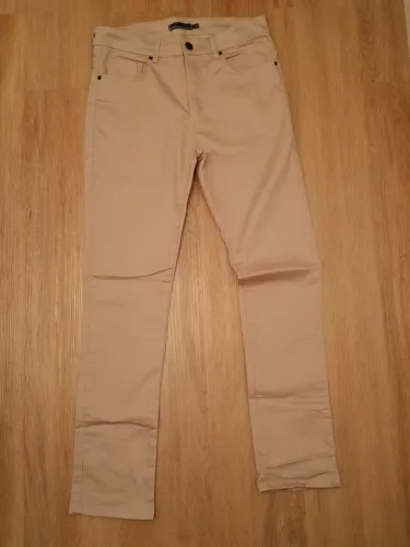 Vendo Calça Cáqui, Detalhes Na Descrição 