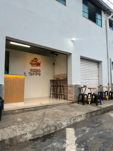 Passo ponto de cachorro-quente completo e equipado - pronto para trabalhar! 