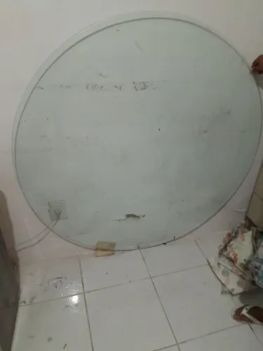 Vendo tampa de mesa de vidro temperado.