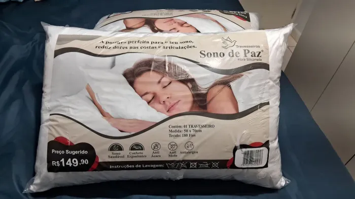 Vendo 2 travesseiros R$ 149,00 cada unidade