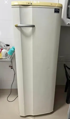 Geladeira Electrolux degelo automático 127w