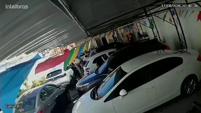Vaga para estacionamento e lava jato