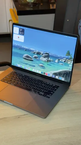 MacBook Pro 2019 | 16GB Ram | Intel Core i7 | 512GB SSD - Loja física! Com Garantia!