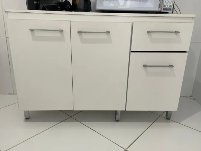 Armário com balcão