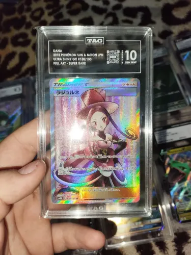 Carta pokémon graduada Dana japonesa TAG 10