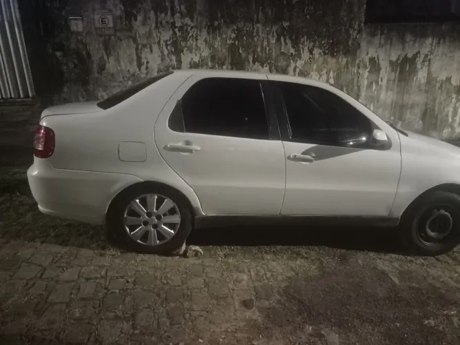 Fiat Siena HLX 1.8 MPI Flex 8V 4P 2007