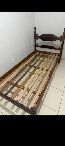 Cama de solteiro madeira maciça ENTREGO