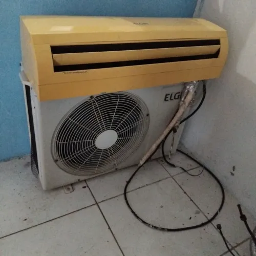 Vendo um ar condicionado ELGIN permitido de viagem no valor de 700,00 reais