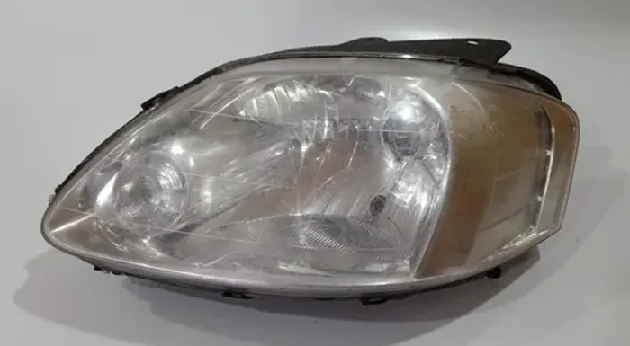Farol Esquerdo Fox 2003 2004 2005 / Detalhe Esquerdo