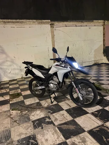 Vendo ou troco , tem multas e coisas pra fazer ?