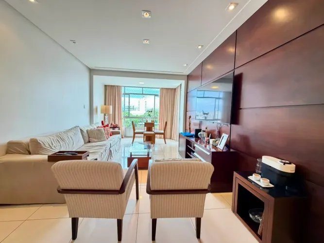 Excelente apartamento de 130m² à venda na Pituba, 3/4 sendo 1 suíte, ampla sala de estar e