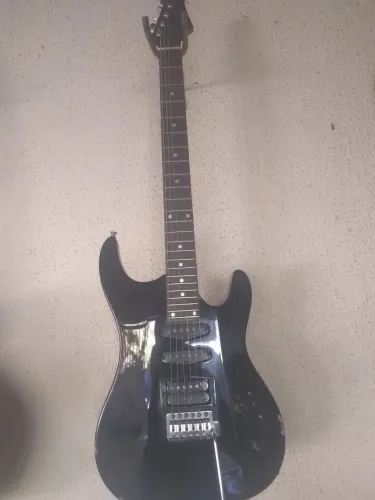Guitarra Golden
