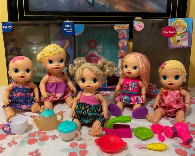 Coleção Bonecas Baby Alive e DISNEY.