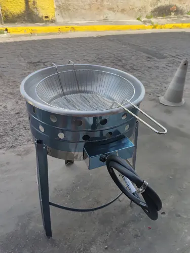Fritadeira a gás de pé a partir de 270,00 ofertas
