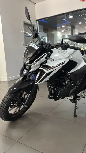 FAZER 250 - À VISTA NÃO PERCO NEGÓCIO - PRONTA ENTREGA - USADA NA TROCA