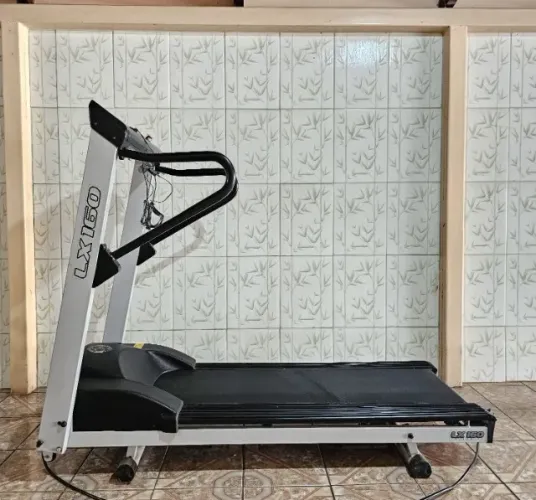 Esteira elétrica MOVEMENT LX 160 