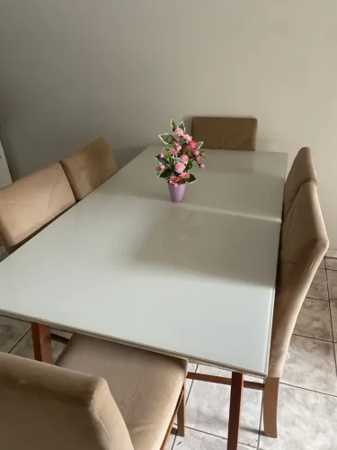 Mesa de Jantar Laqueada Tampo de Vidro 6 Lugares - Linda e Conservada!