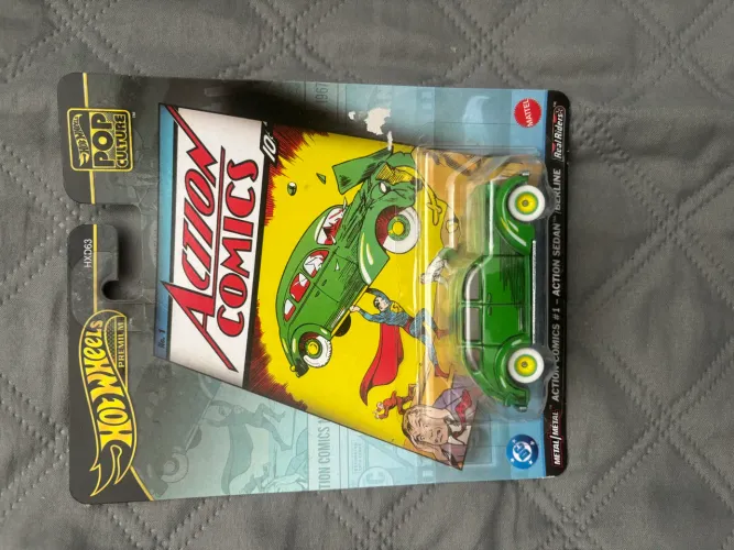 Hot Wheels Premium Action Comics #1 - Action Sedan