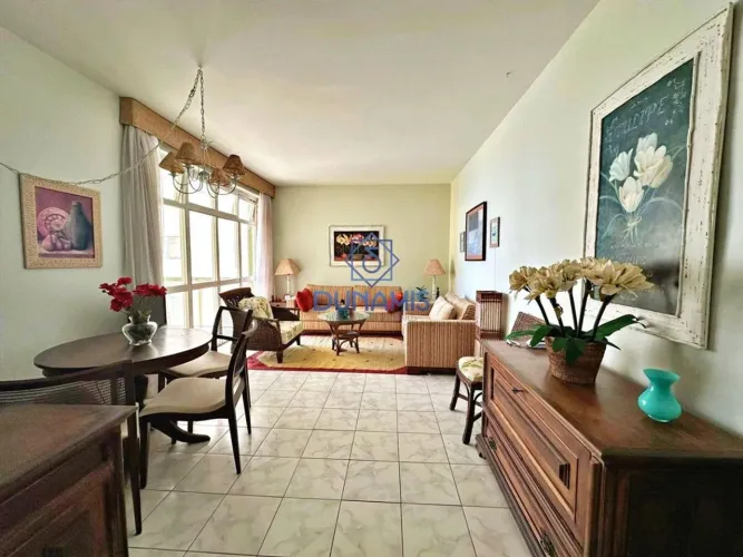 Apartamento à Venda em Pitangueiras, Guarujá - SP
