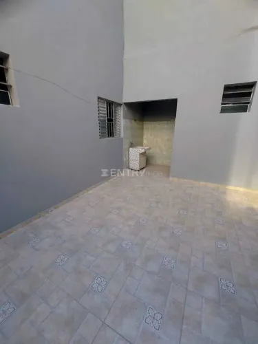 Casa 3 quartos Jardim Maria de Fátima, Várzea Paulista: Quintal para seu dia a dia