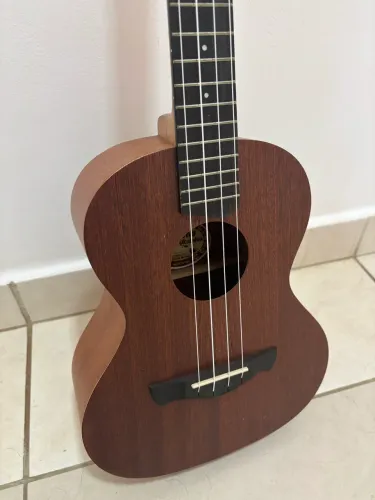 Ukulele Tagima