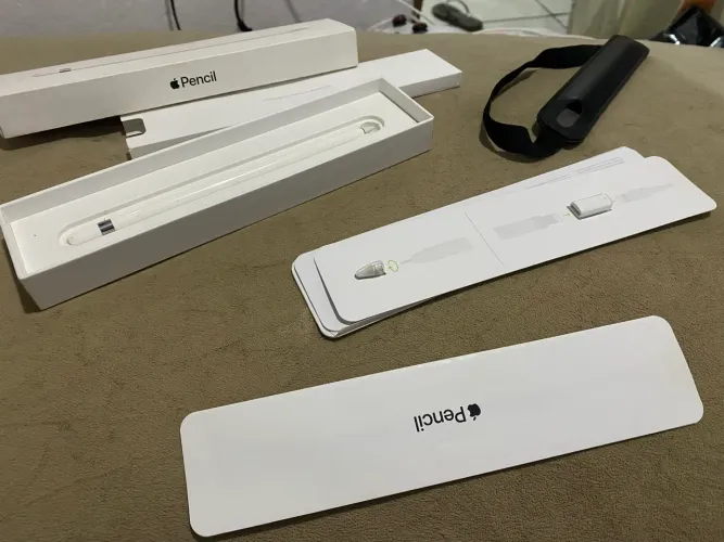 Apple Pencil 1ª Geração - Completa na Caixa + Suporte