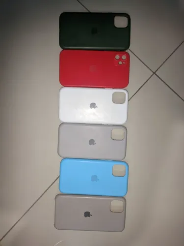 Capas de iPhone 11 e 12 