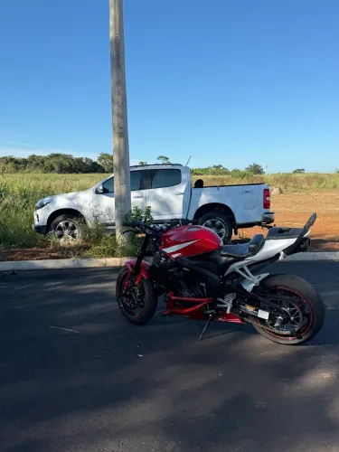 Cbr 600rr de Wheeling 