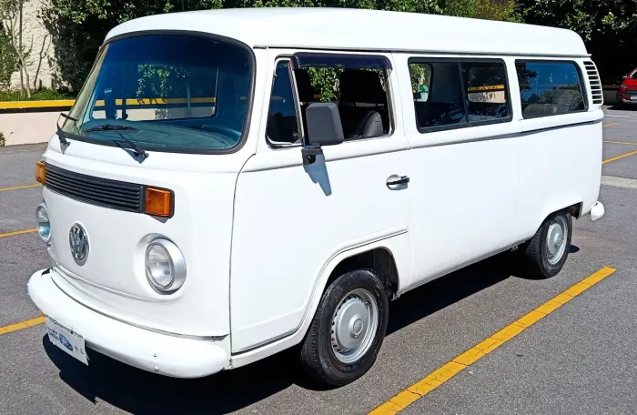 Volkswagen Kombi Standard/ Luxo/ Serie Prata 2002