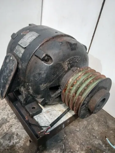 Motor elétrico trifásico 7,5 cv 4 pólos