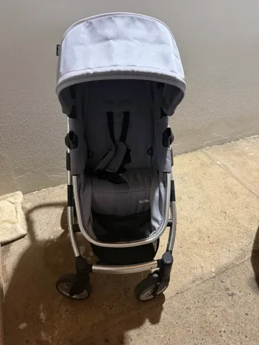 Carrinho de bebê