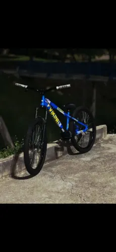 Vendo Viking X tuf montada para grau