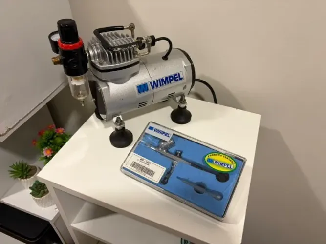 Compressor Wimpel COMP-1 com Aerógrafo Wimpel, Originais, Pés Reforçados