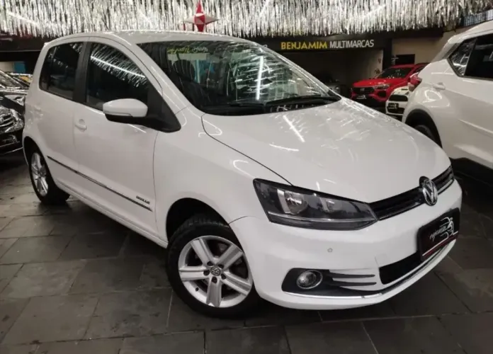 Volkswagen Fox Highline 1.6 Flex 16V 5P 2016
