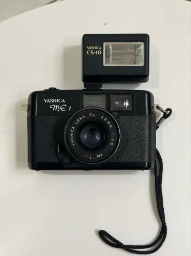 Câmera Fotográfica analógica yashica ME1 preta