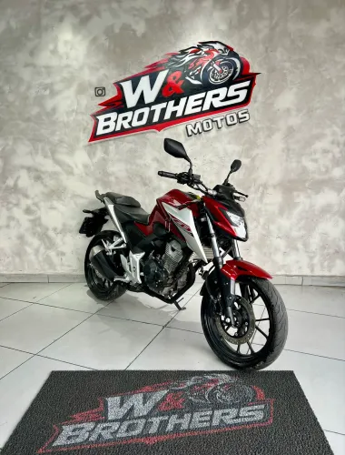 HONDA CB300F 2026 (baixa km)