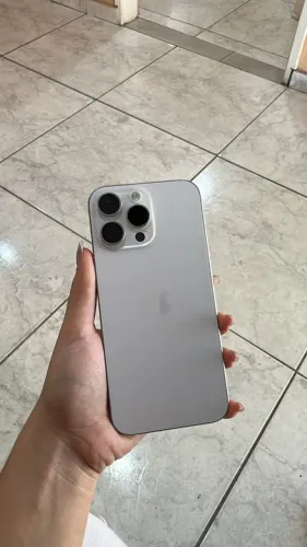 Iphone 16 pro max 