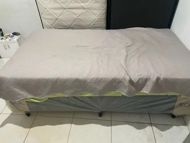 Cama de solteiro grande colchão 25 cm