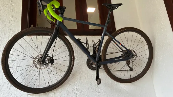 Triban rc520 gravel P / S - com 2 pneus reserva