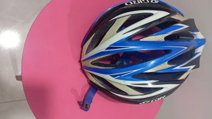 vendo capacete ? 50 pra sair hoje