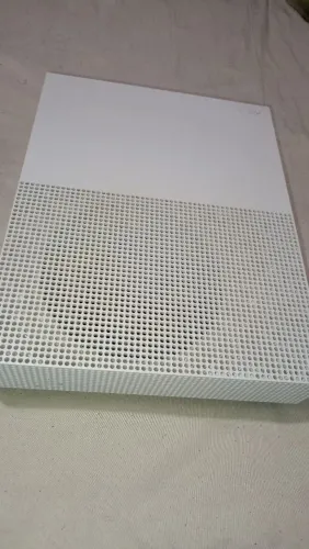 Xbox One S All digital usado sem controle 
