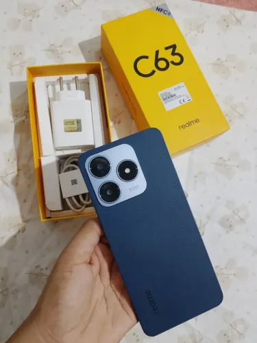 Realme C63